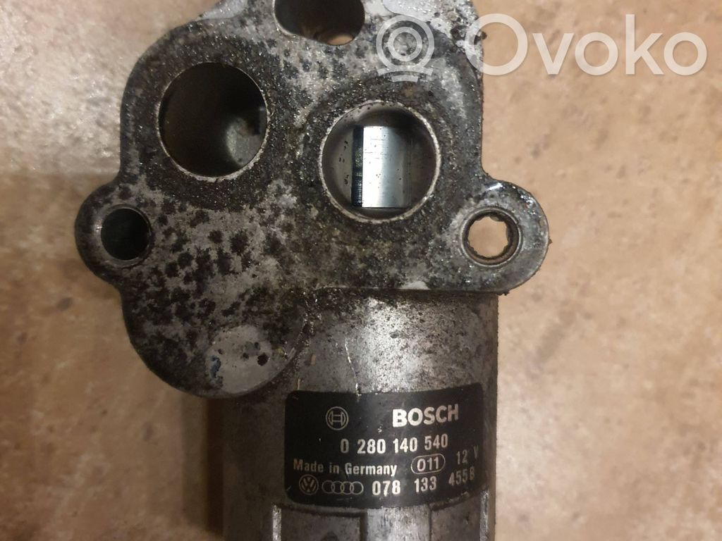 Audi 100 S4 C4 Valvola di regolazione del minimo 