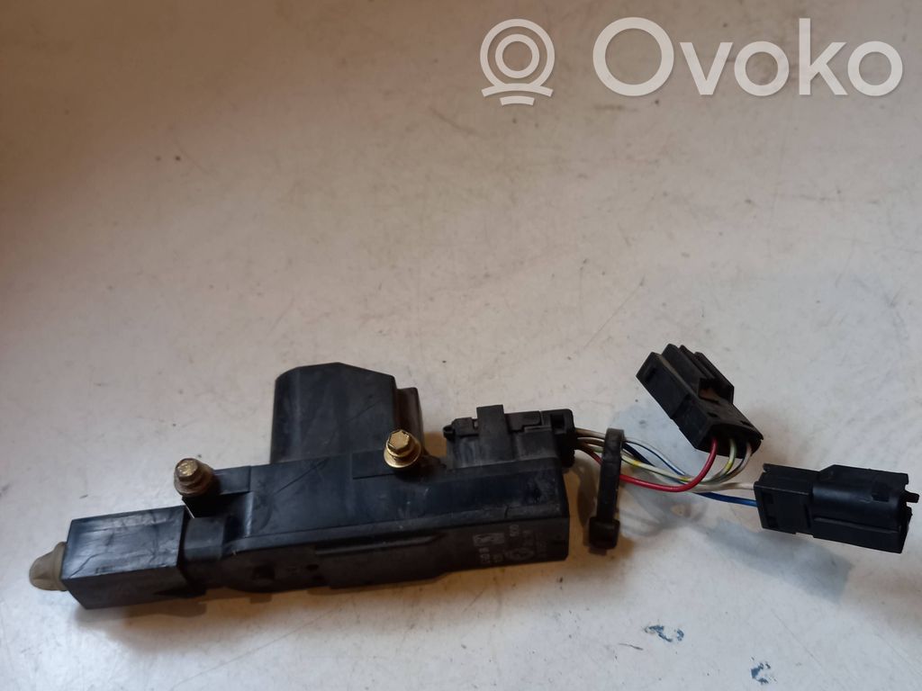 Electric window control switch   1378129,1927487