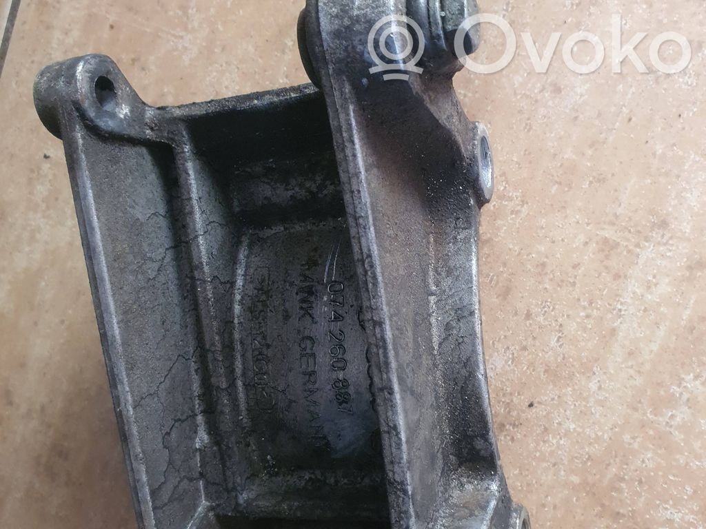 Volkswagen Transporter - Caravelle T4 A/C compressor mount bracket 