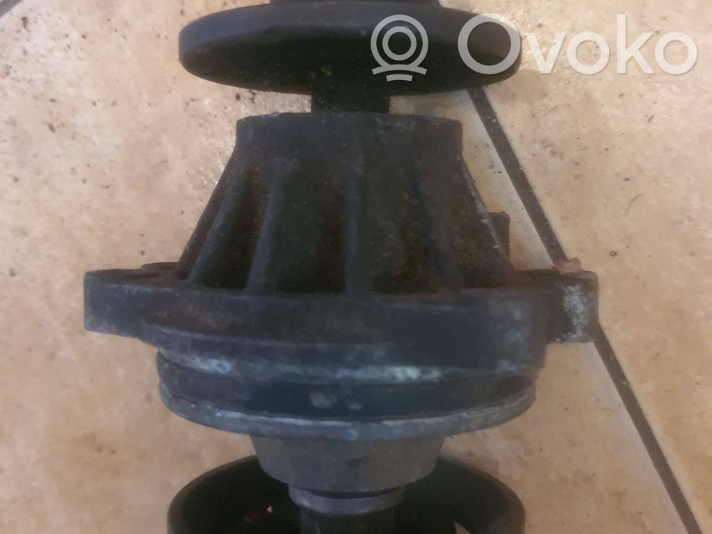 BMW 3 E36 Water pump 