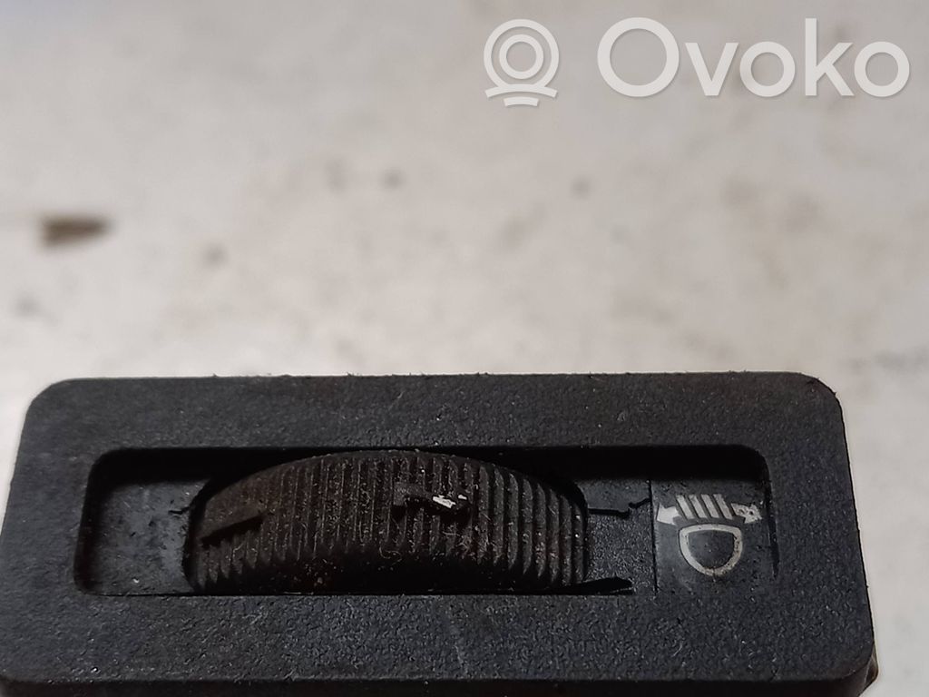 BMW 5 E34 Comutator control nivel faruri 
