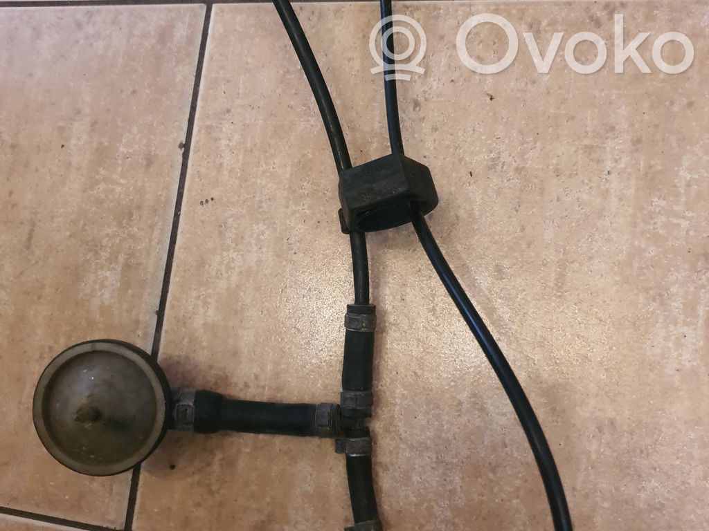 Audi 80 90 S2 B4 Válvula de vacío (Usadas) 