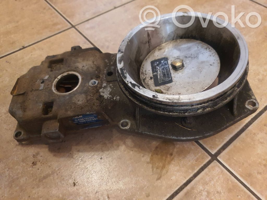 Audi 80 90 B3 Rozdzielacz paliwa 
