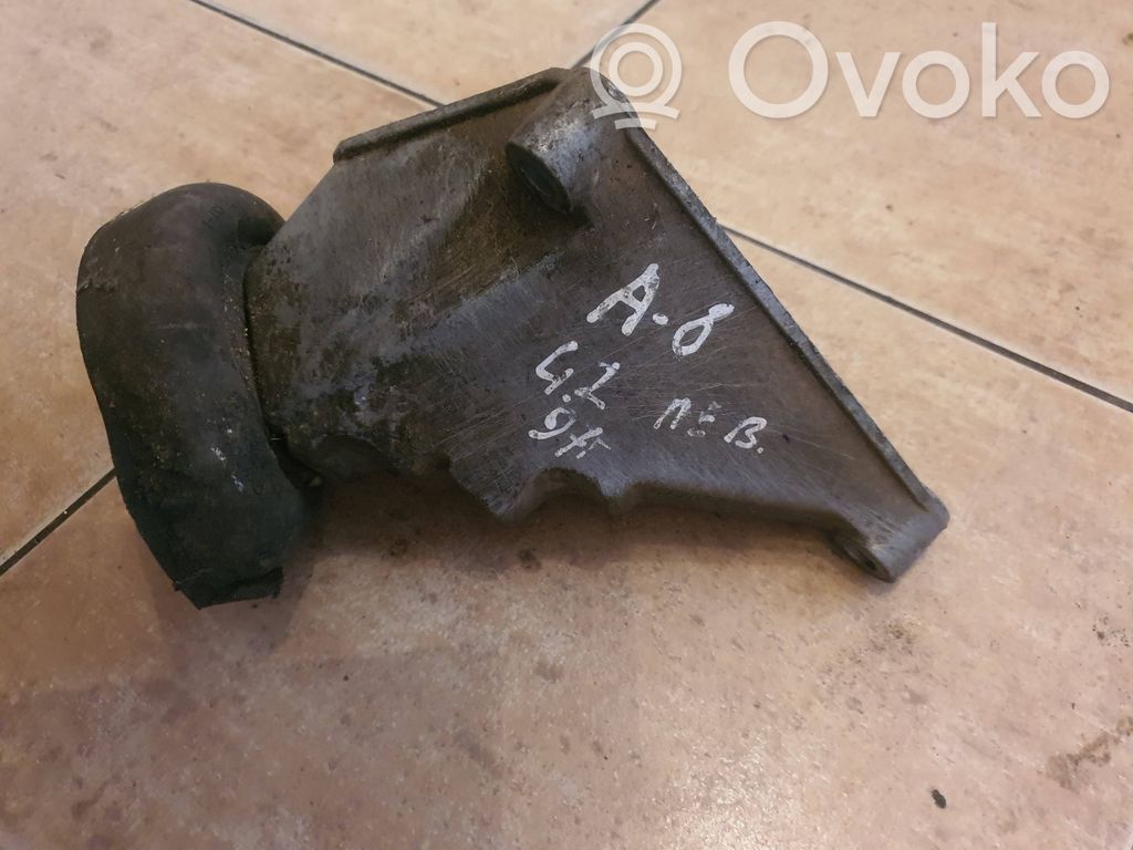 Engine mounting bracket   4D0199307E,5239470,3239479
