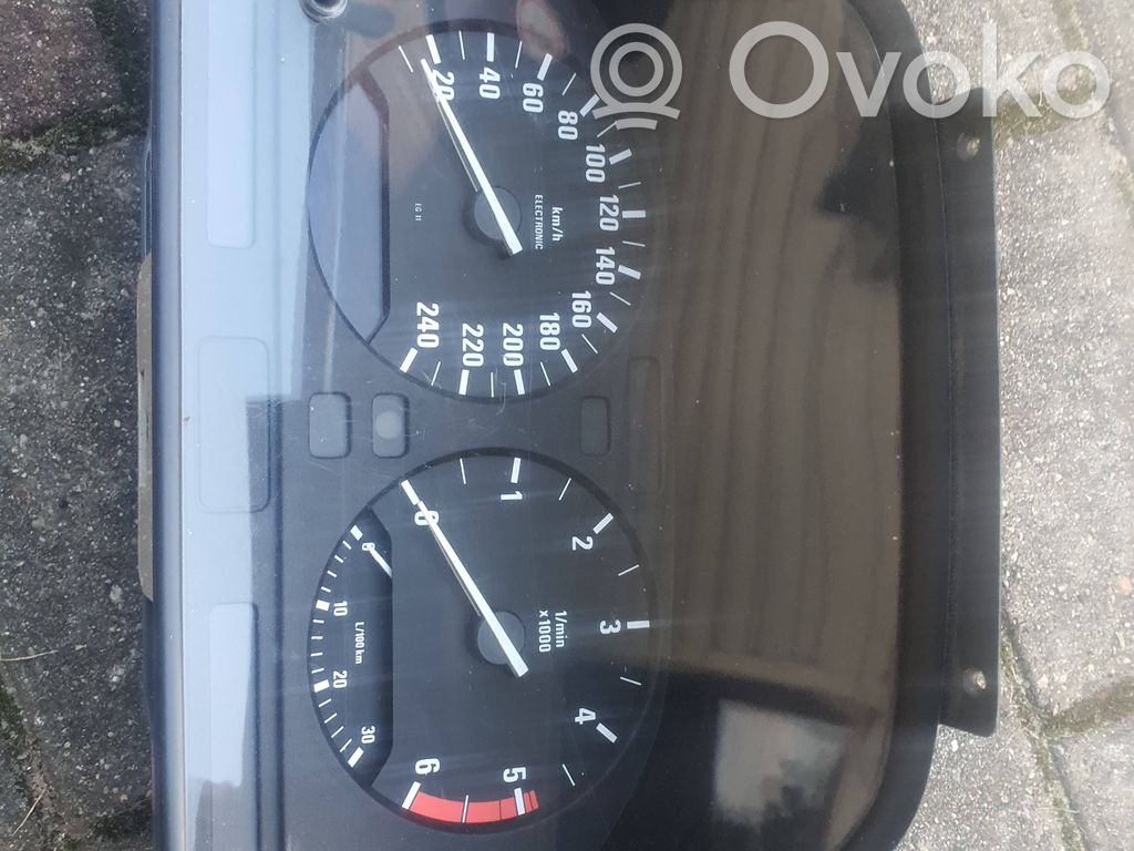 BMW 5 E34 Speedometer (instrument cluster) 
