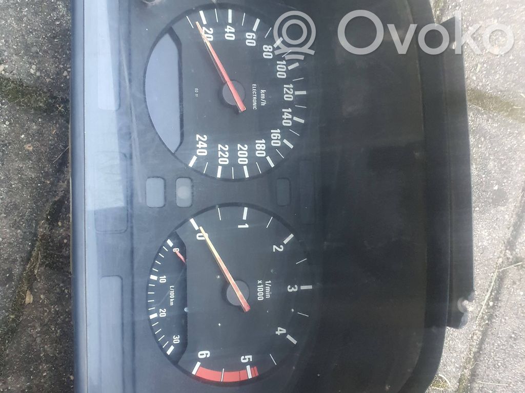 BMW 5 E34 Speedometer (instrument cluster) 