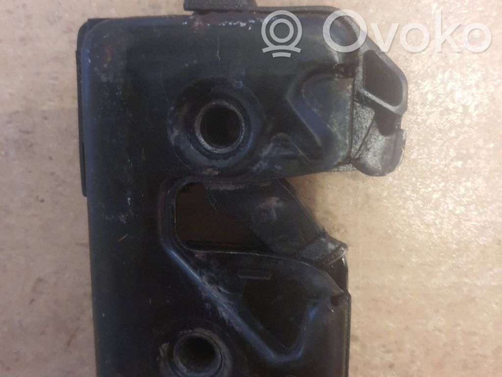 Volkswagen Multivan T4 Zamek klapy tylnej / bagażnika 