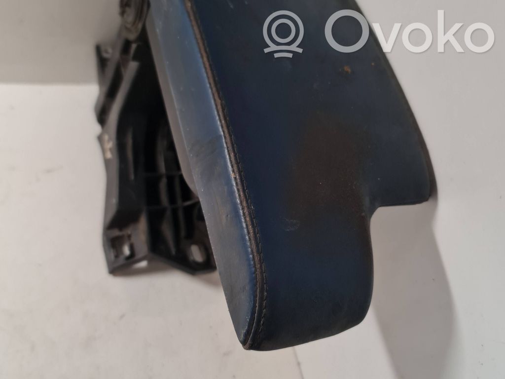 Armrest   51168213678