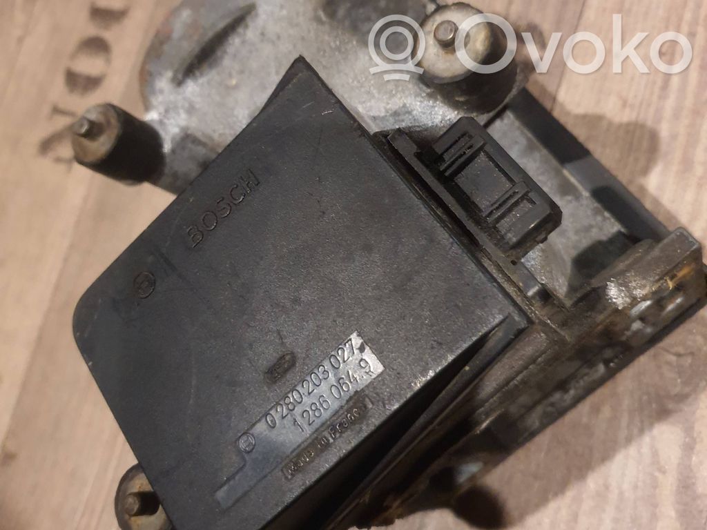 BMW 7 E32 Ilmamassan virtausanturi 