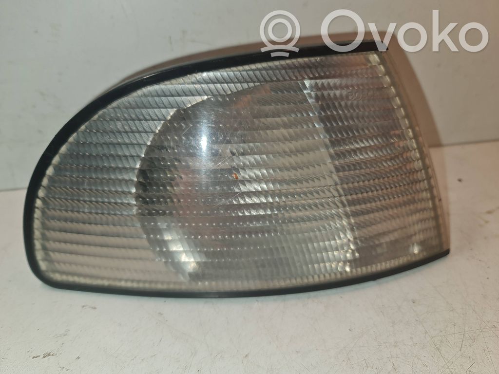 Audi A4 S4 B5 8D Frontblinker 