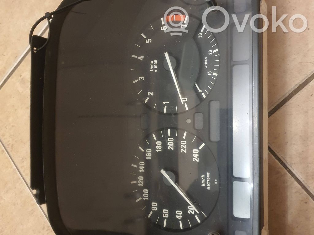 BMW 5 E34 Speedometer (instrument cluster) 