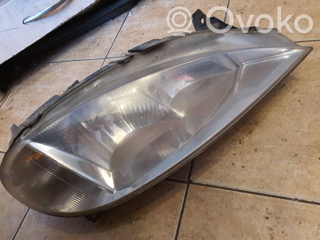 Renault Megane I Lampa przednia 