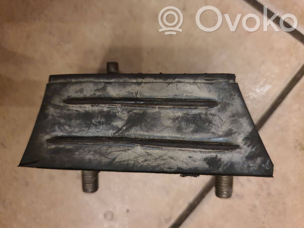 GAZ 24-10 Variklio pagalvė 
