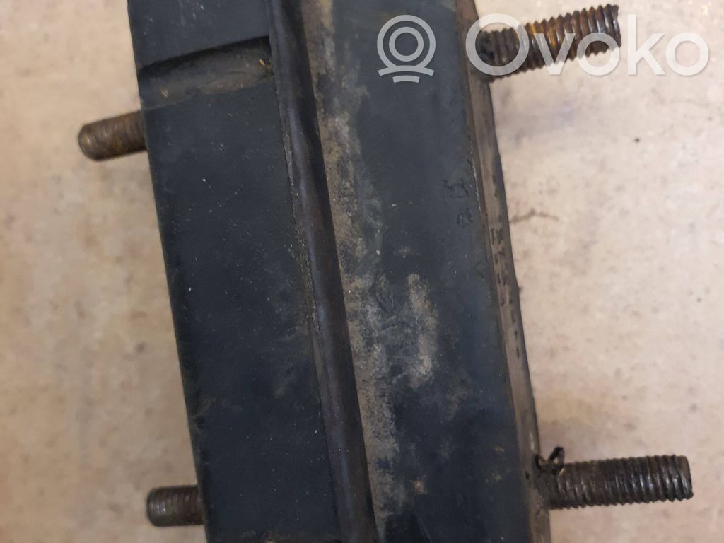 Gearbox mount   211001050B