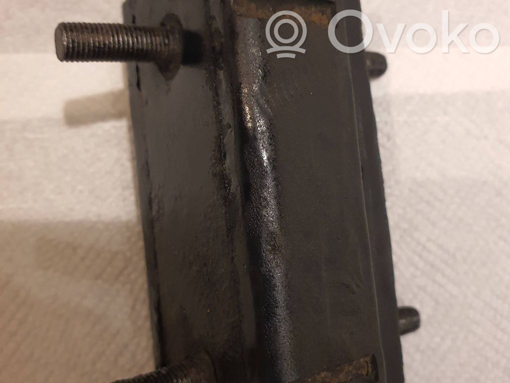 GAZ 24-10 Gearbox mount 
