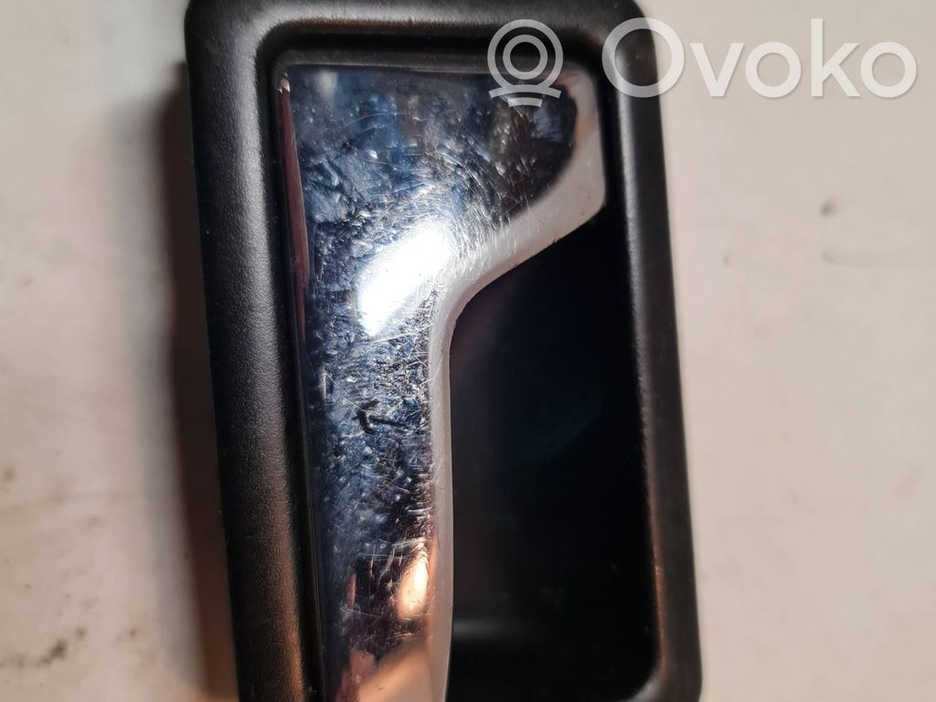 Audi 100 S4 C4 Manecilla interna puerta trasera 