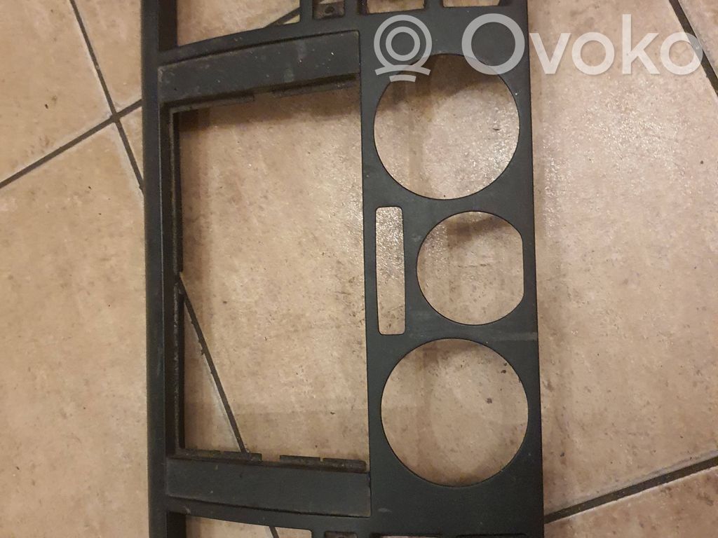 Volkswagen Transporter - Caravelle T5 Rămă unitate radio/GPS 