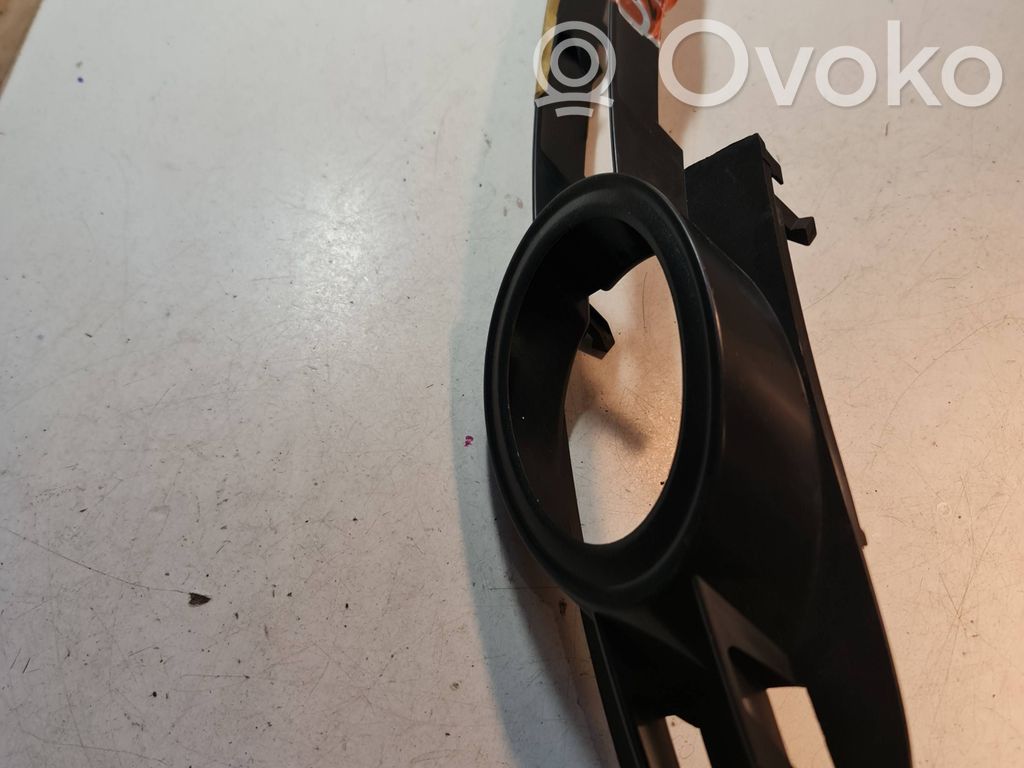Audi A6 S6 C6 4F Verkleidung Nebelscheinwerfer / Gitter vorne 
