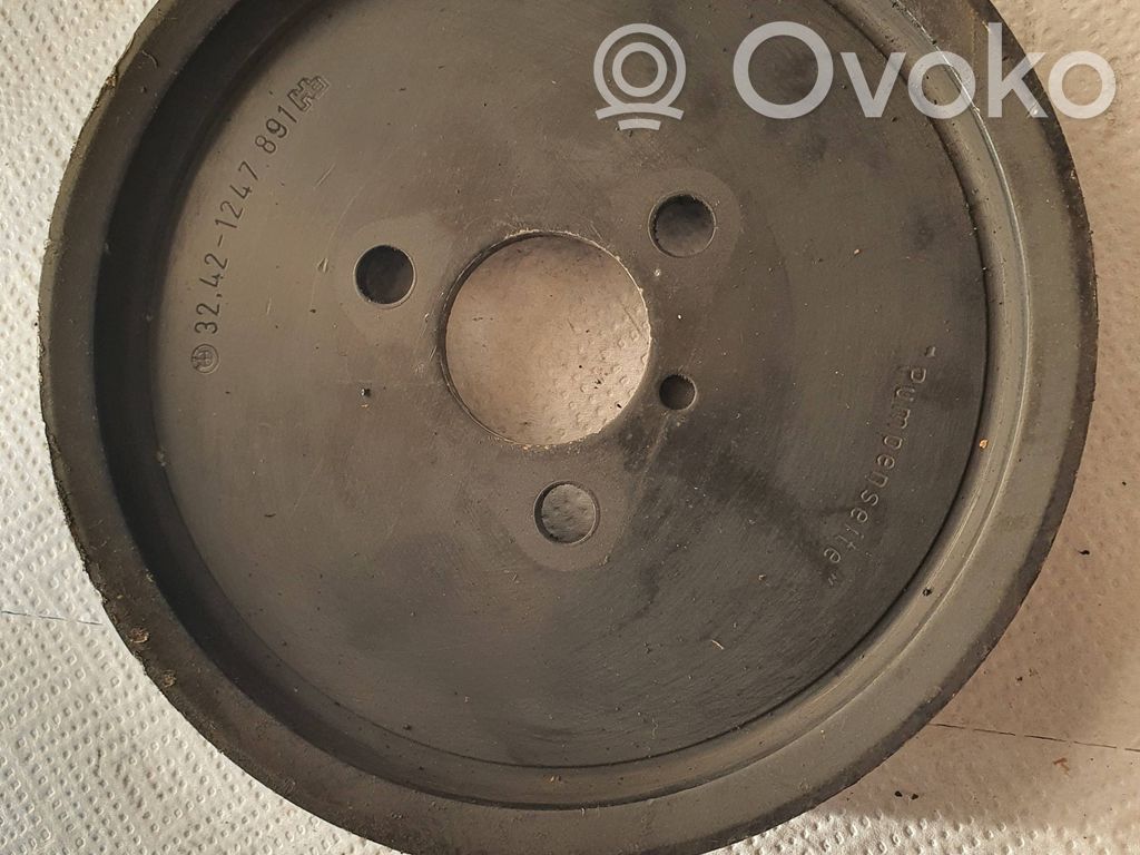 Ohjaustehostimen pumpun hihnapyörä   32421247891