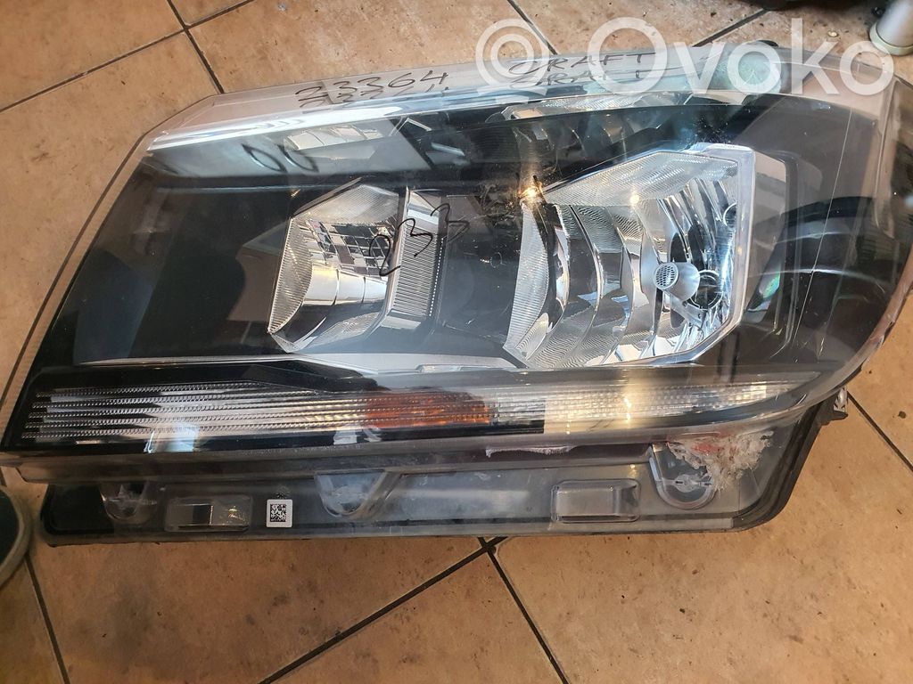 Volkswagen Crafter Lampa przednia 