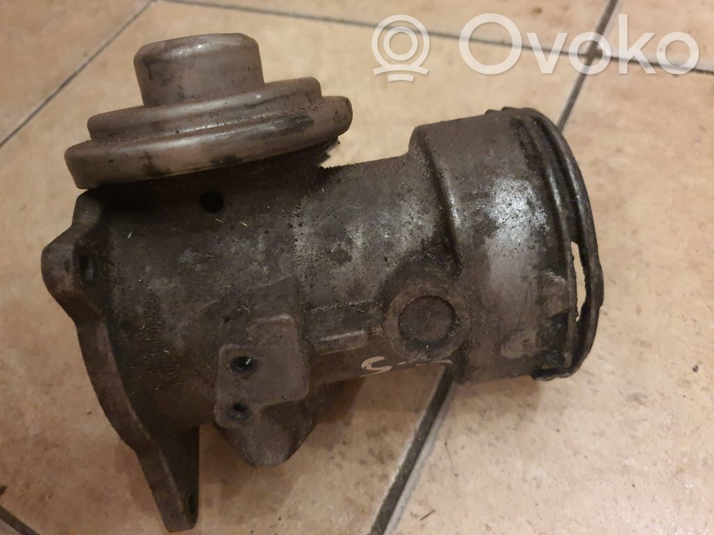 Volkswagen Transporter - Caravelle T5 Válvula EGR 