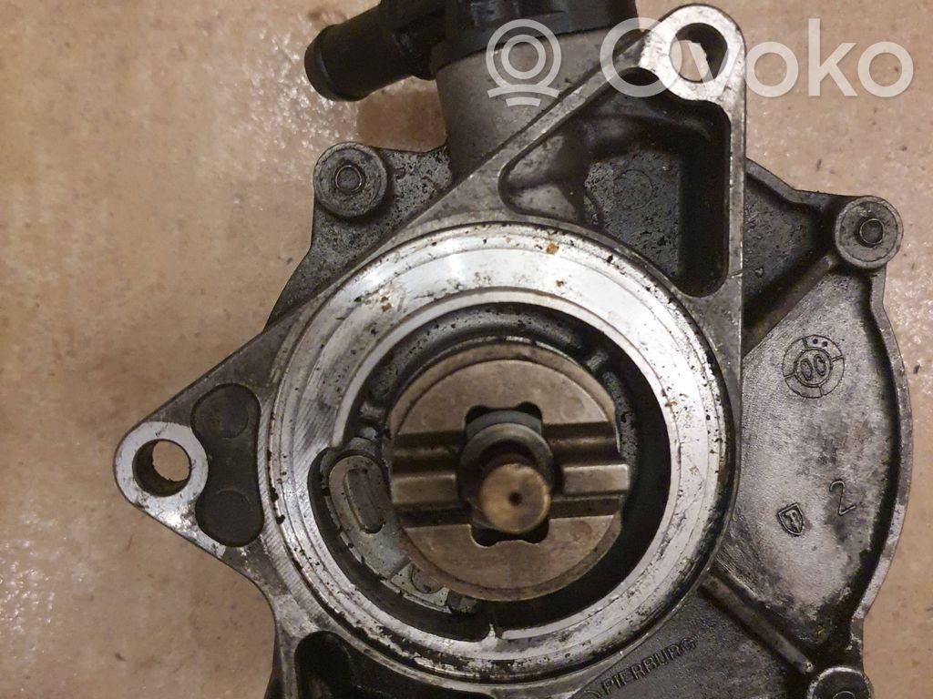 Audi A6 S6 C5 4B Pompă vacuum 
