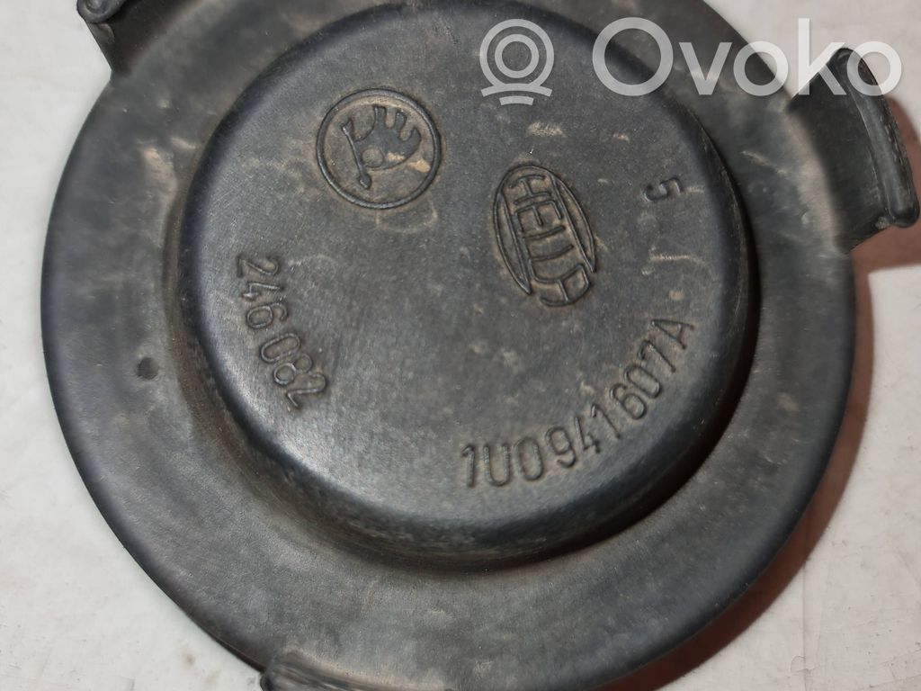 Skoda Octavia Mk1 (1U) Osłona żarówki lampy przedniej 