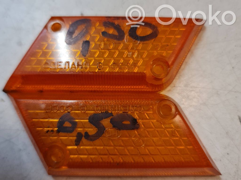 Lada 2103 1500-1600 Blinker vorne Stoßstange 