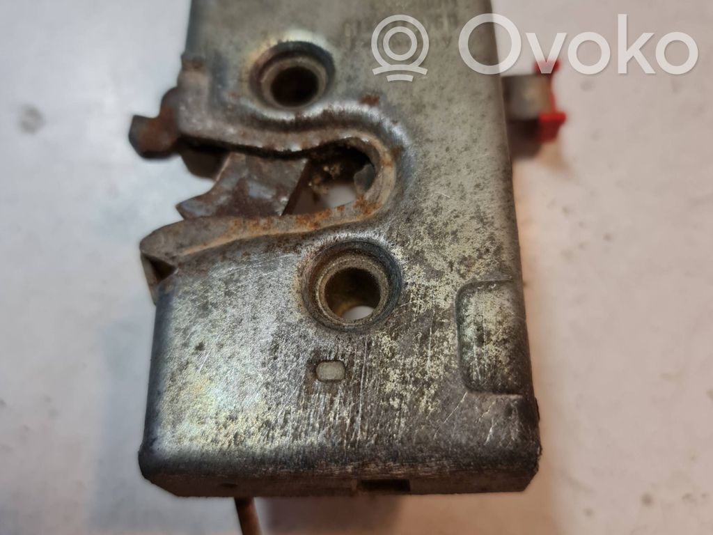 Audi 80 90 B3 Etuoven lukko 