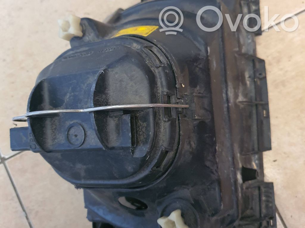Scheinwerfer   1305239036