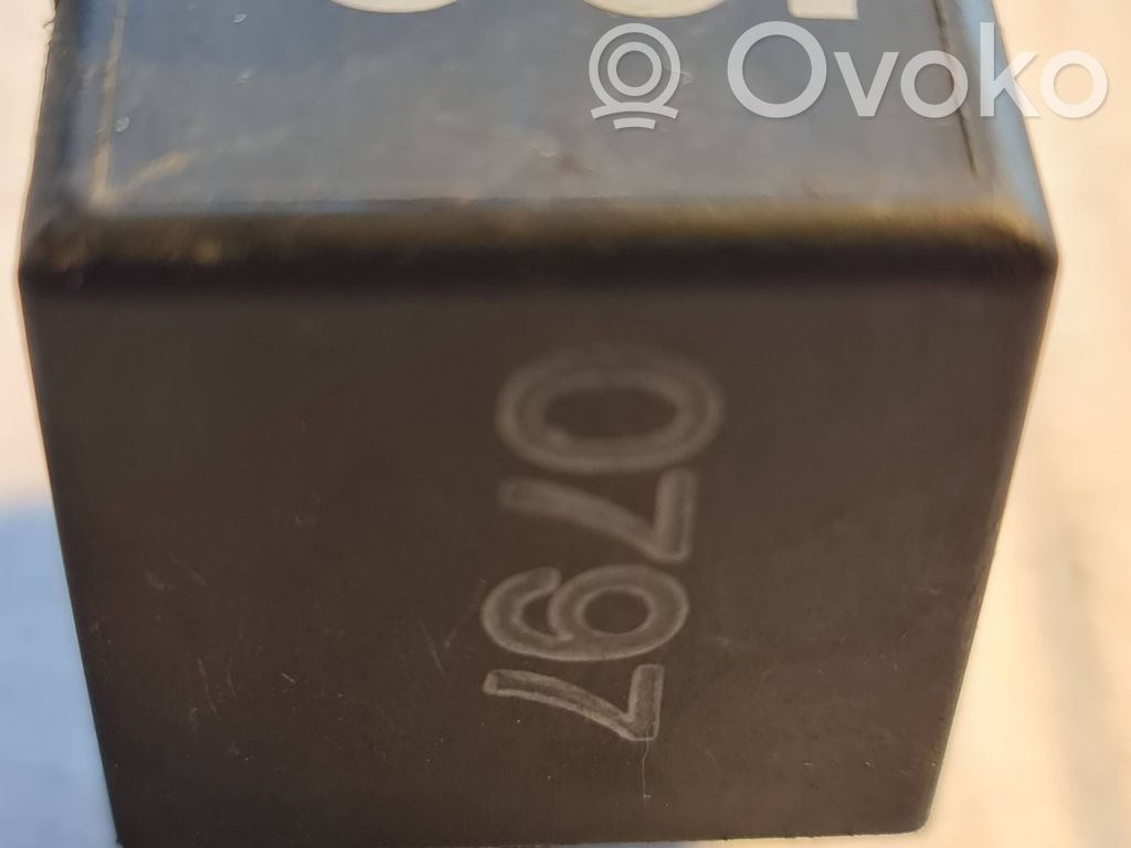 Audi A4 S4 B5 8D Alte relee 