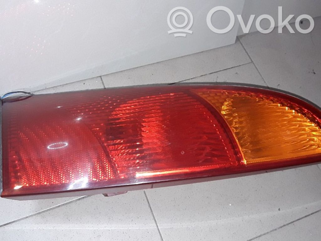 Rear/tail lights   XS4X13404A