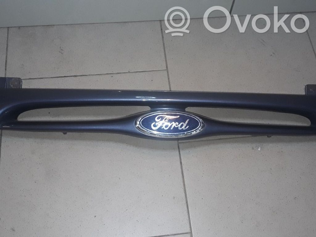 Ford Mondeo MK I Etusäleikkö 