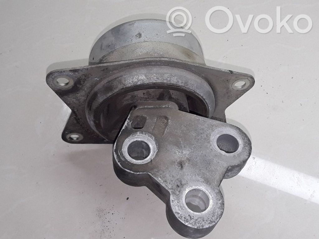 Opel Vectra C Engine mount bracket 