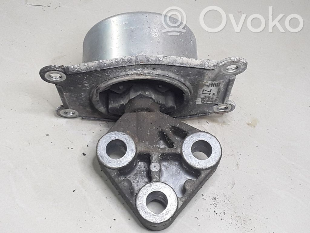 Opel Astra H Engine mount bracket 