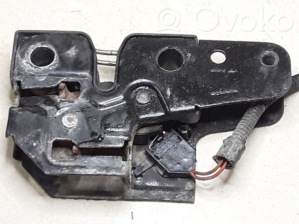 Engine bonnet/hood lock/catch