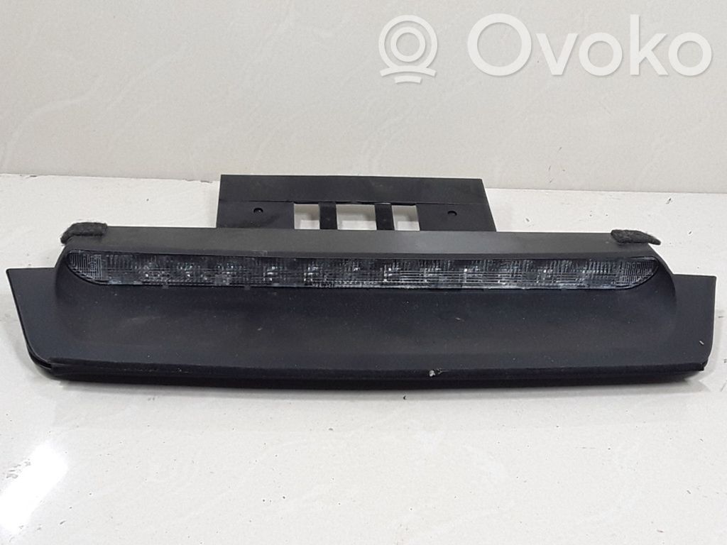 Volvo S60 Third/center stoplight 