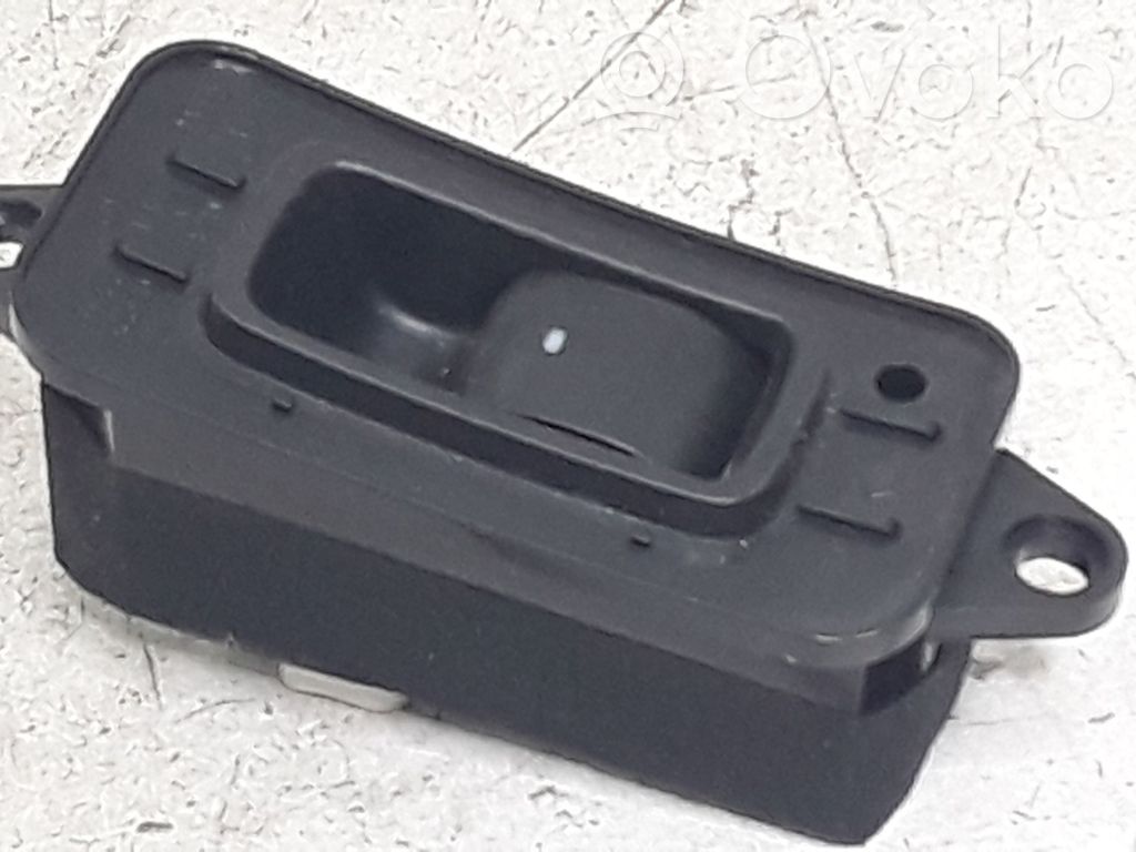Subaru Legacy Electric window control switch 