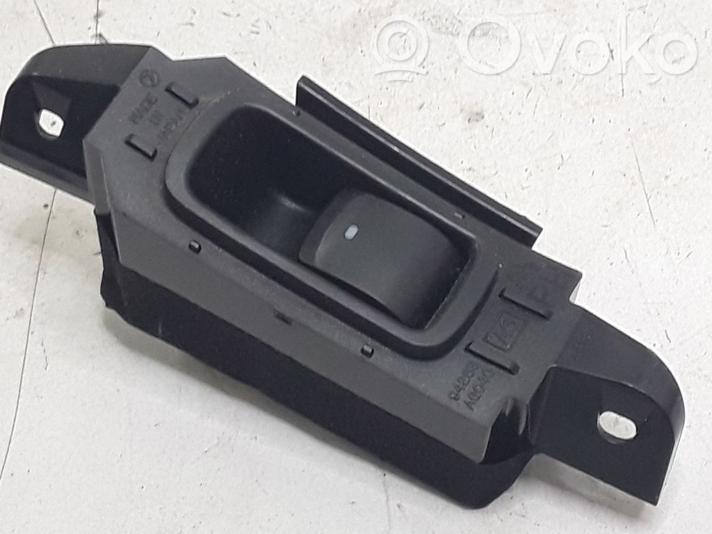 Subaru Legacy Electric window control switch 