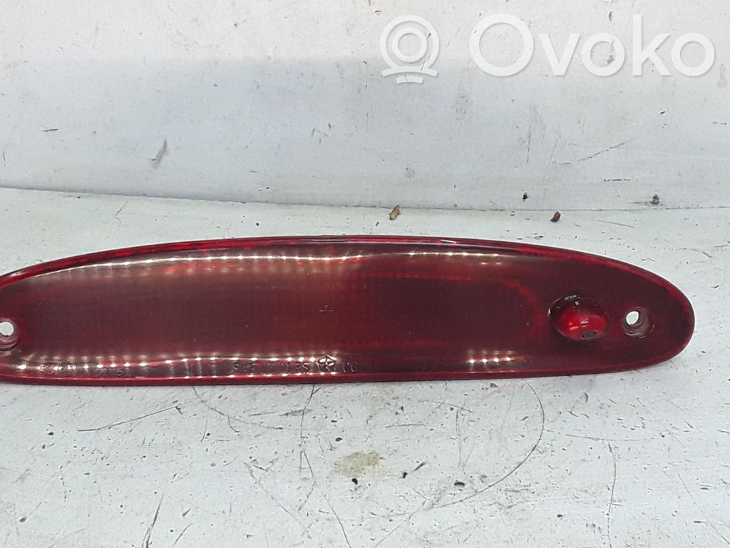Chrysler Voyager Third/center stoplight 