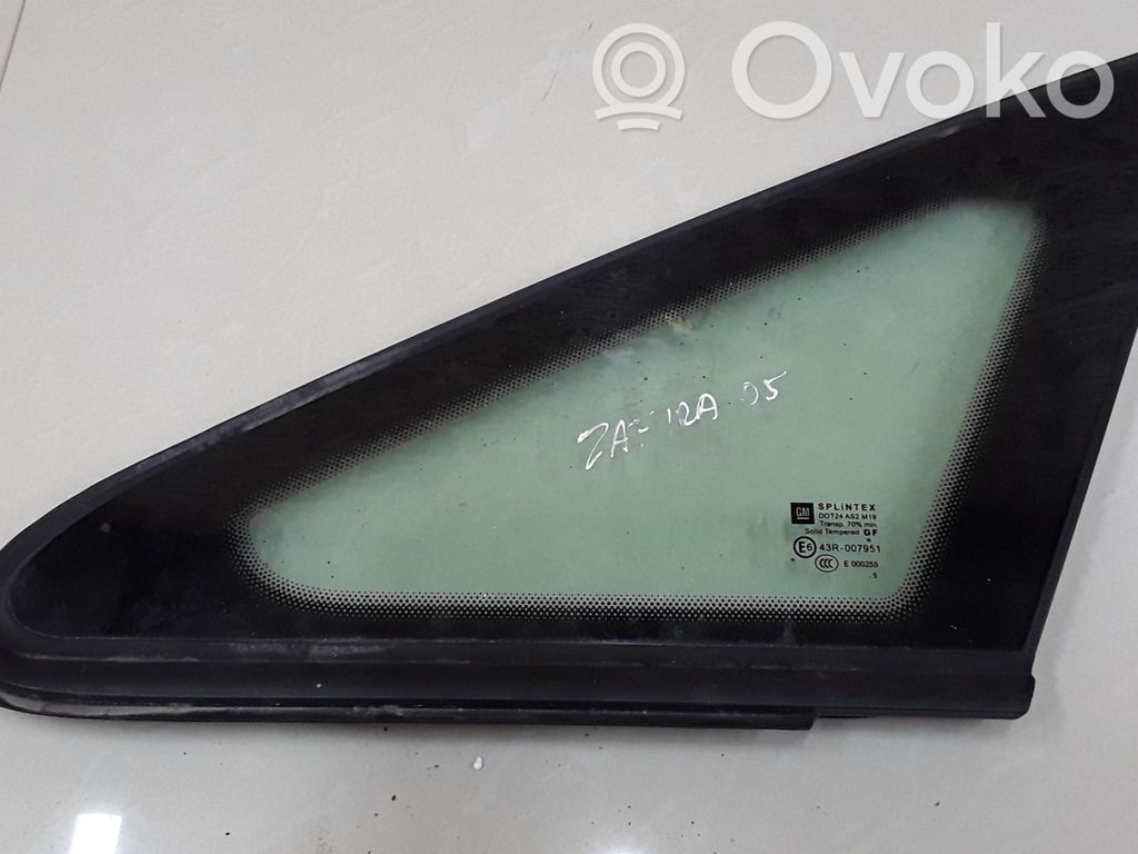 Opel Zafira B Front triangle window/glass 