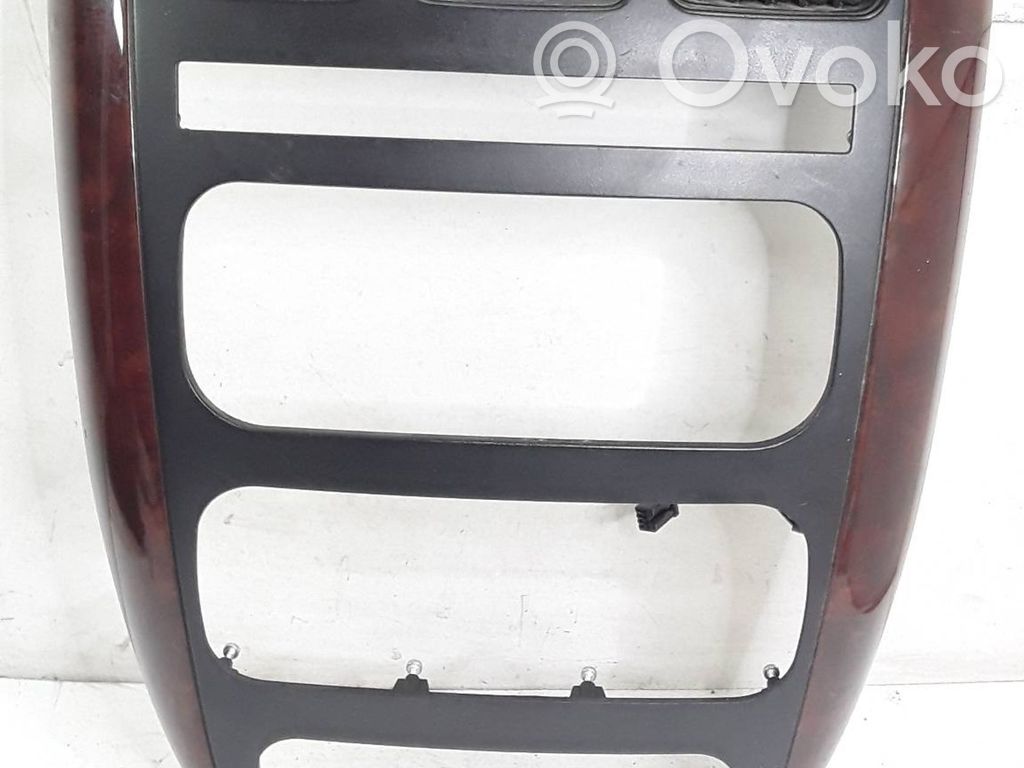 Chrysler Voyager Dash center air vent grill 