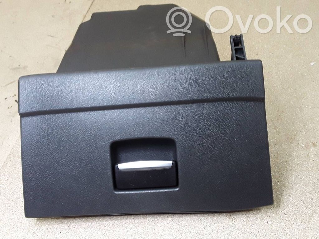 Ford Mondeo MK IV Handschuhfach 