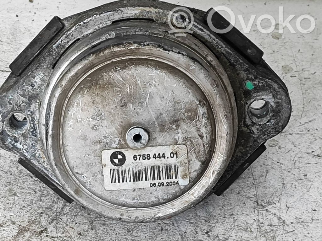 Engine mount bracket   6758444,675844401