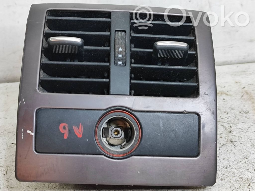 Audi A6 S6 C5 4B Dysze / Kratki środkowego nawiewu deski rozdzielczej 