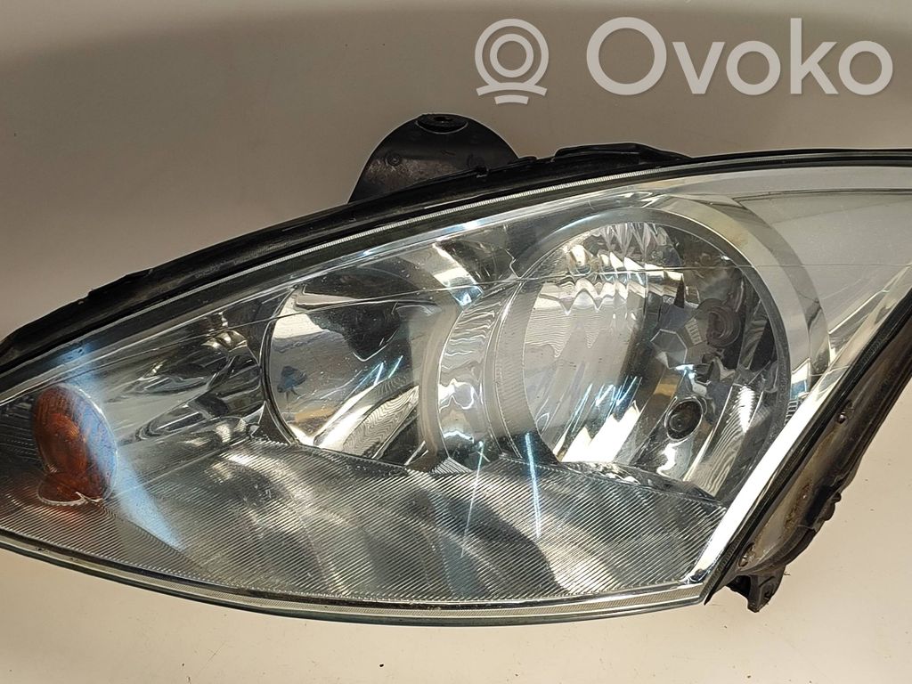 Ford Focus Headlight/headlamp 