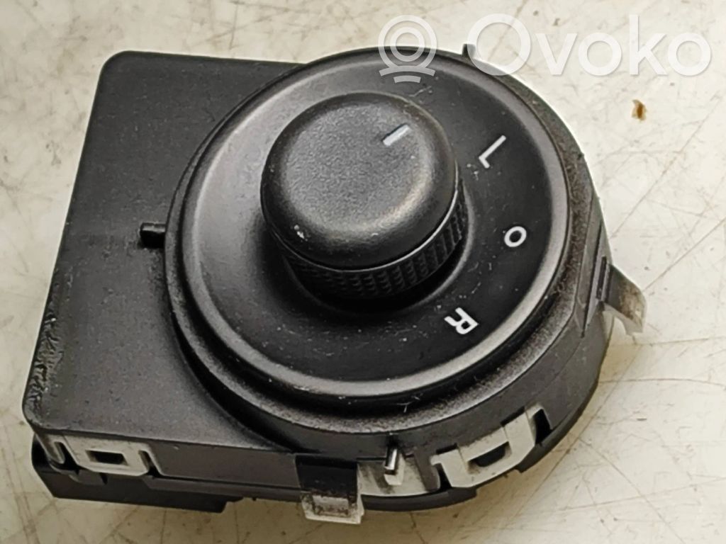 Opel Insignia A Wing mirror switch 