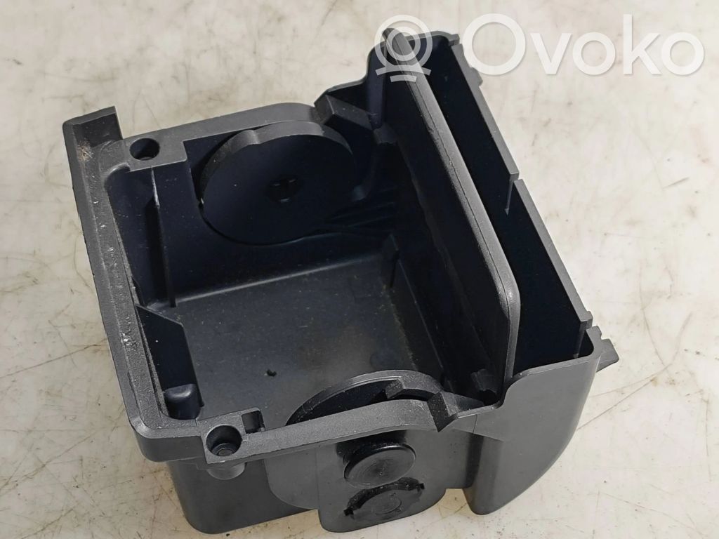 Ashtray (front)   9204995,B3409834