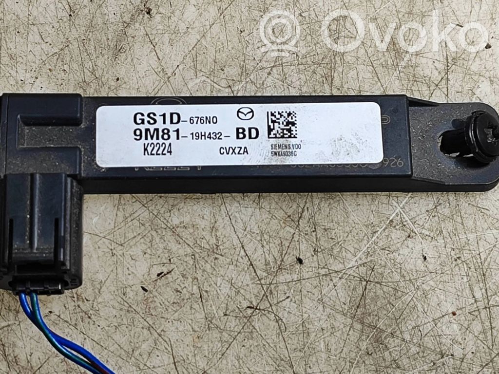 Antenna control unit   GS1D676N0,9M8119H432BD,5WK49336G