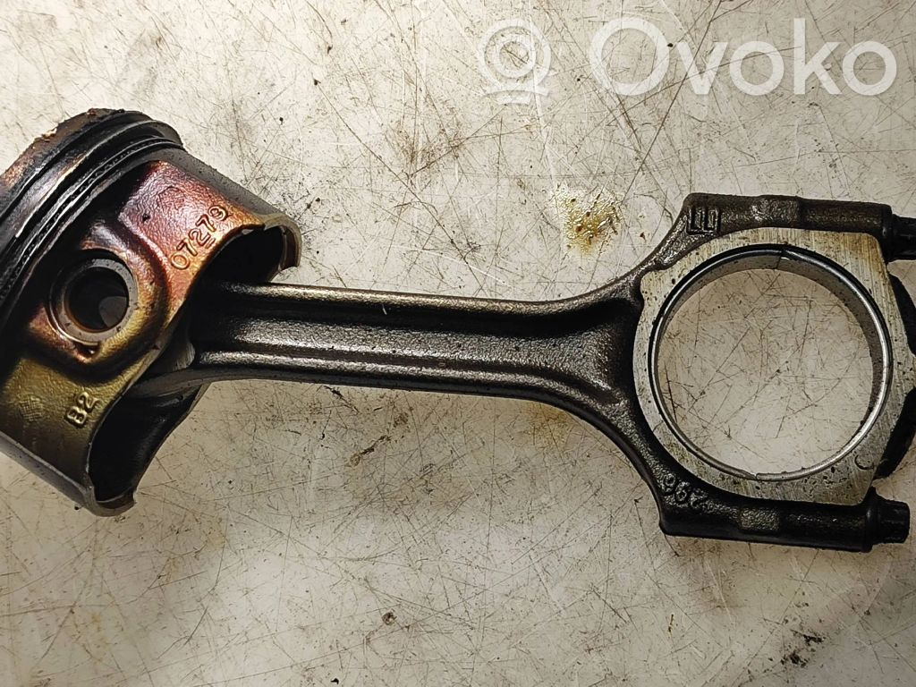 Opel Cascada Pistón con biela 